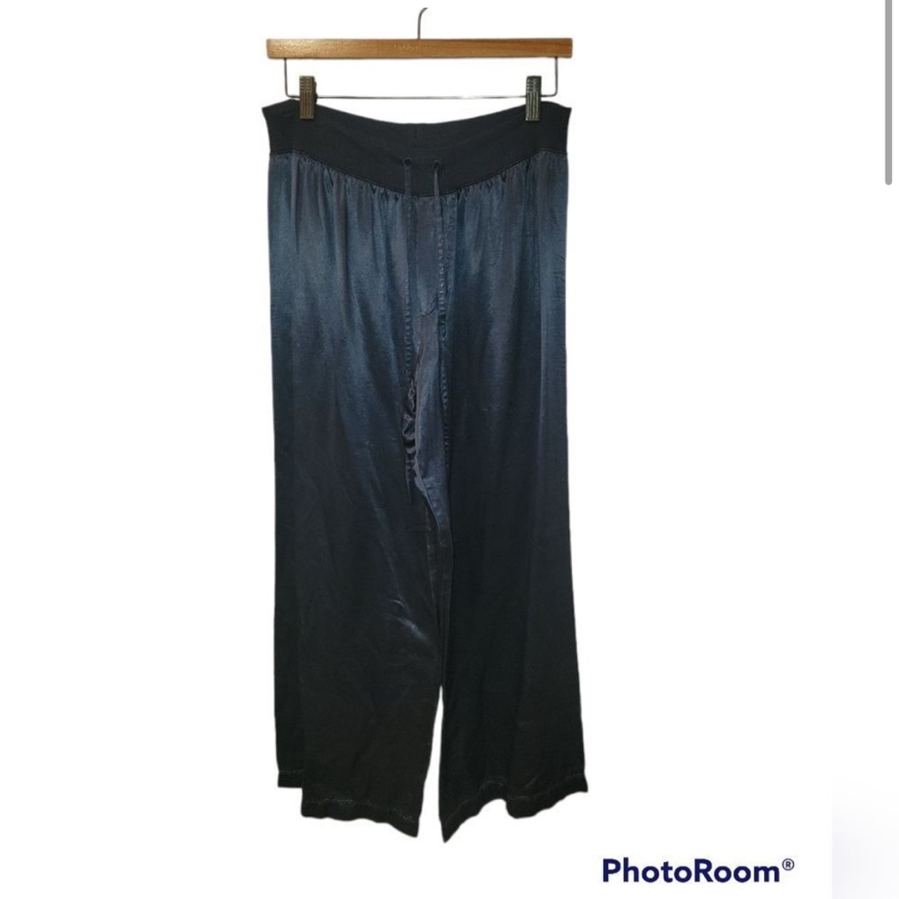 PJ Harlow Navy Blue Satin Silk  Pajama Pants Bottom Jolie Capri Pants M